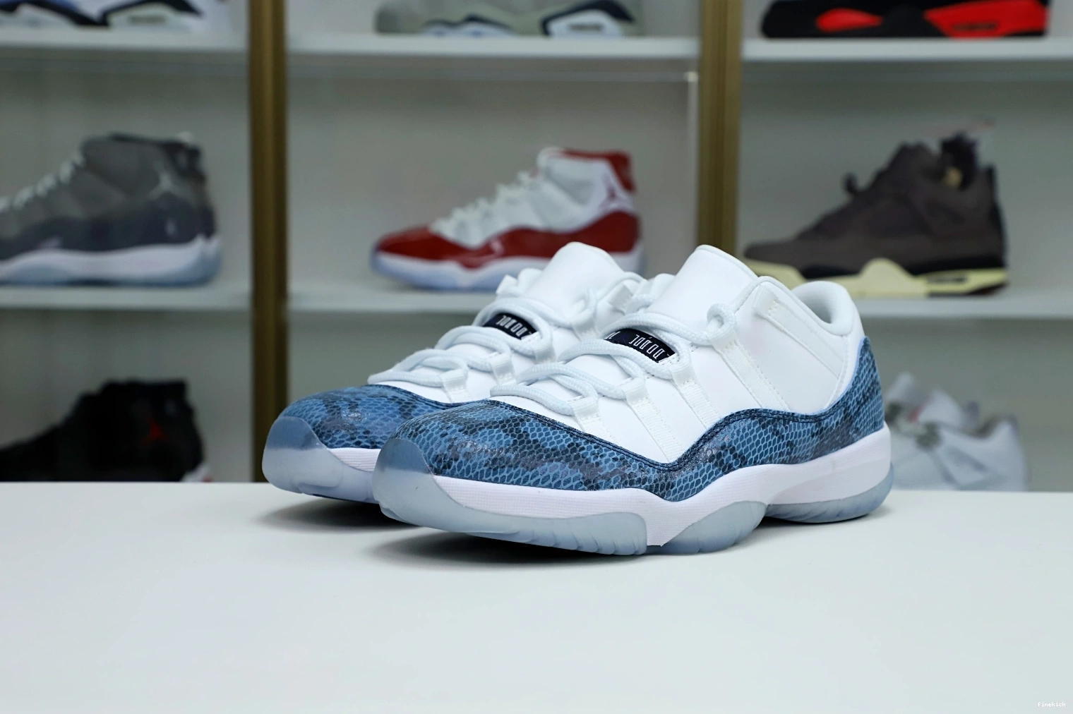 11 Jordan snakeskin” Jordan “navy Air 0116